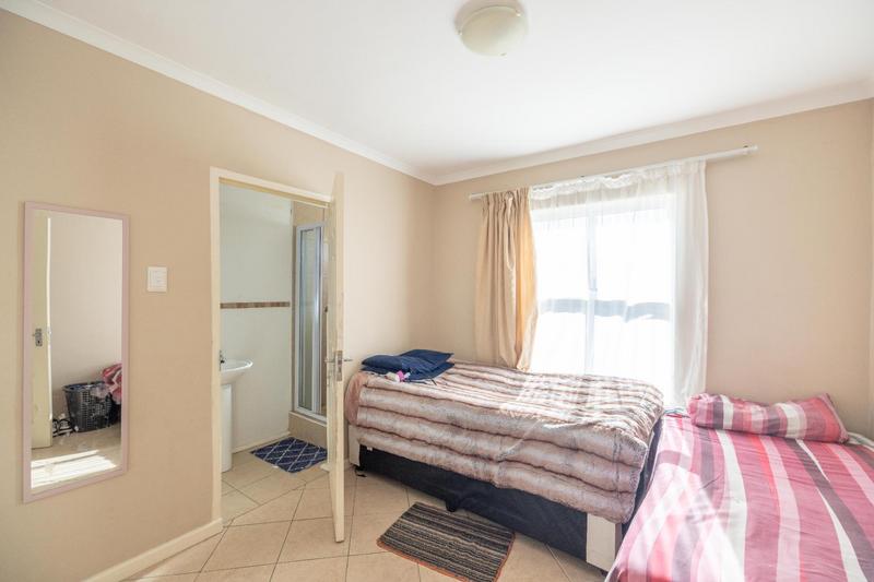 To Let 2 Bedroom Property for Rent in Grahamstown Central Eastern Cape